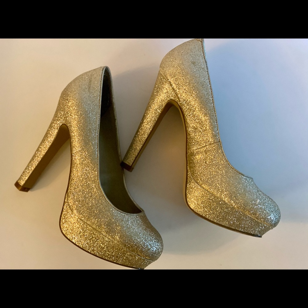 Guess-All that Glitters is Gold Platforms, 6.5